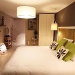 Aux 5 Sens 4*