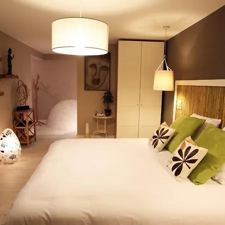 Aux 5 Sens 4*