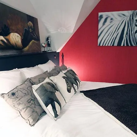 Aux 5 Sens Couette-café 4*