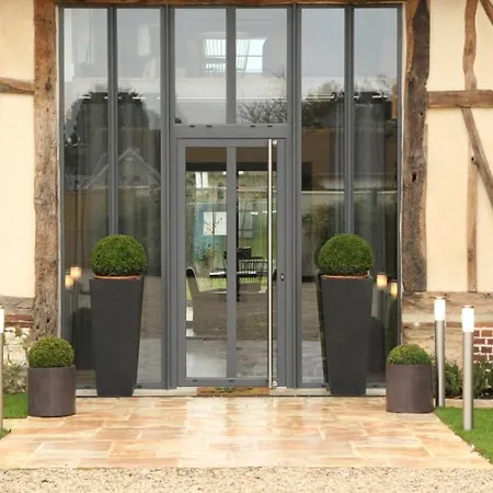 Aux 5 Sens Couette-café 4*